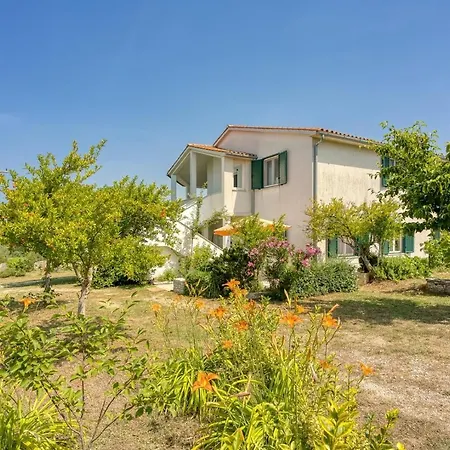 Apartment Jana With Balcony Stranici kod Lovreca