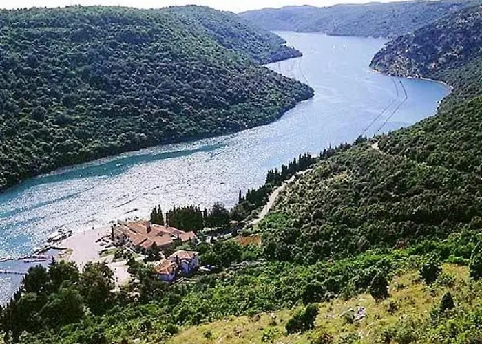 Apartment Jana With Balcony