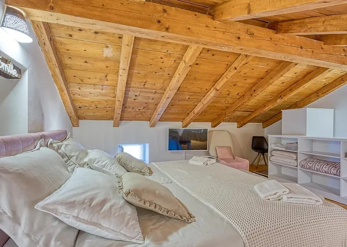 Apartment Jana With Balcony Stranici kod Lovreca