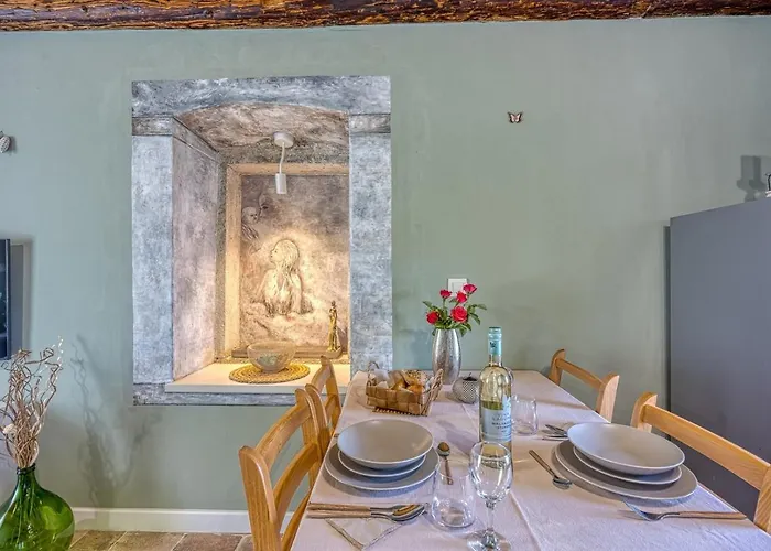 Jana With Balcony Apartment *