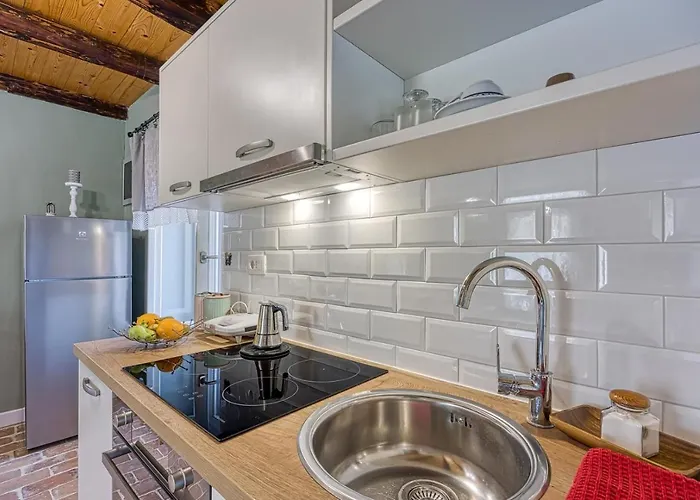 Jana With Balcony Apartment Stranici kod Lovreca